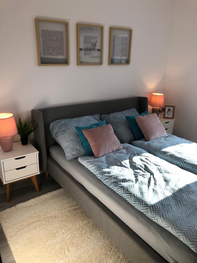 Appartement Szeged Gyoengye Delux Extérieur photo