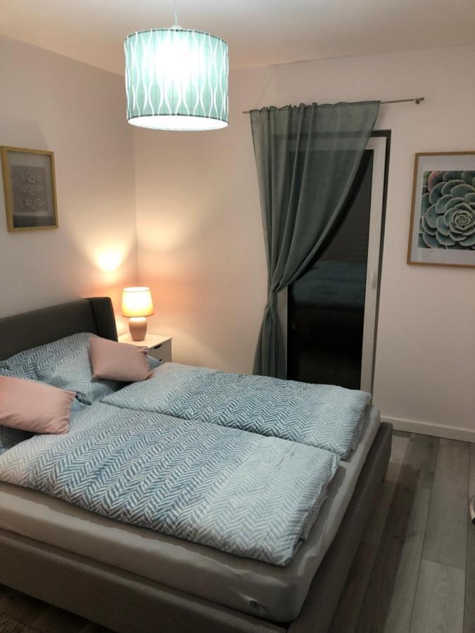 Appartement Szeged Gyoengye Delux Extérieur photo