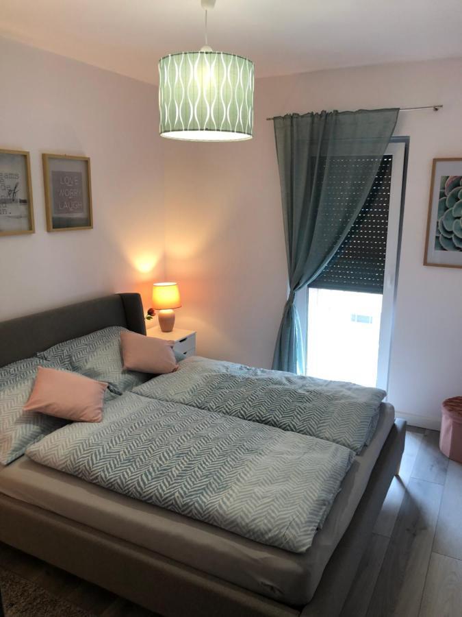 Appartement Szeged Gyoengye Delux Extérieur photo