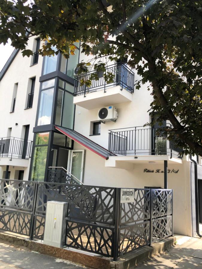 Appartement Szeged Gyoengye Delux Extérieur photo
